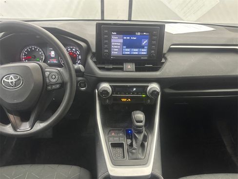 Used 2022 Toyota RAV4 XLE image 29