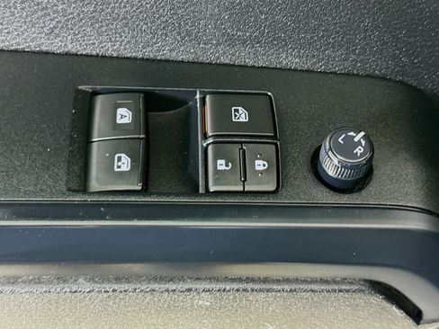 Used 2021 Toyota Tacoma SR image 23