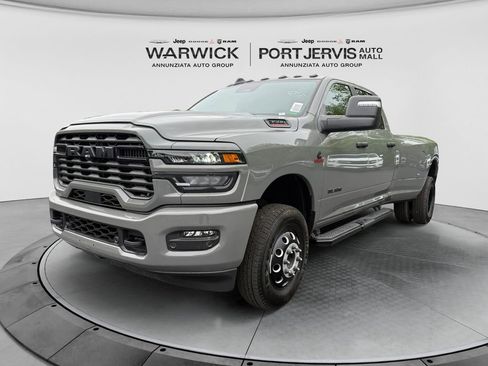 Used 2026 RAM 3500 Big Horn AWD/4WD image 1