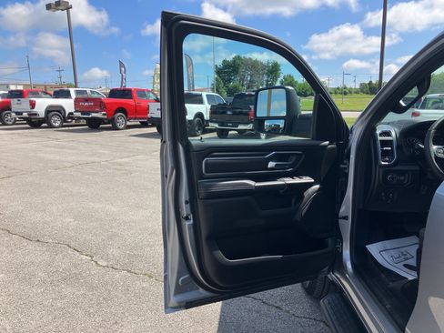 Certified 2025 RAM 1500 Big Horn AWD/4WD image 15