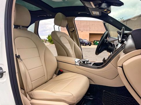 Used 2018 Mercedes-Benz GLC 300 4MATIC image 22