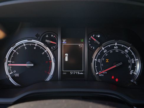 Used 2024 Toyota 4Runner Limited AWD/4WD image 29