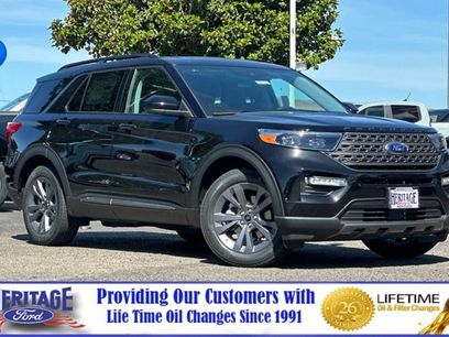 New 2024 Ford Explorer XLT w/ Equipment Group 202A