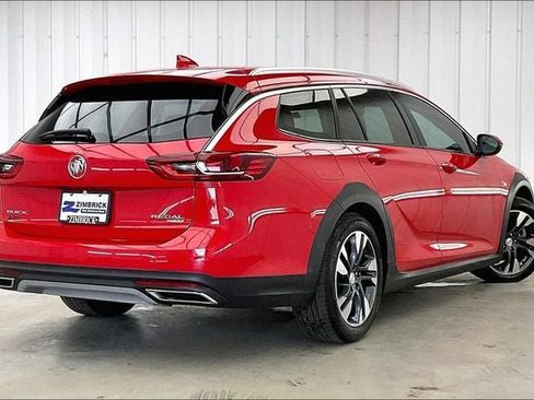 Used 2018 Buick Regal Preferred w/ Sights and Sounds Package AWD/4WD image 12