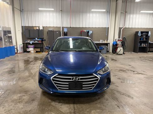 Used 2017 Hyundai Elantra SE image 16