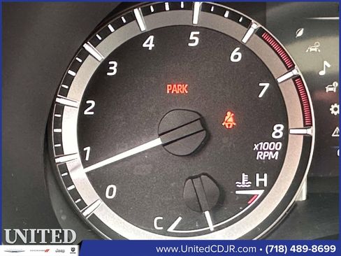 Used 2024 Toyota Highlander XLE image 28