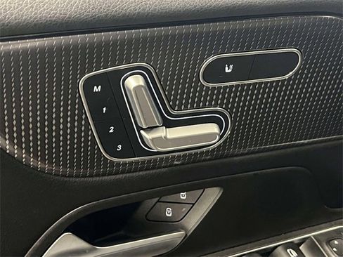 Certified 2021 Mercedes-Benz GLB 250 4MATIC image 16