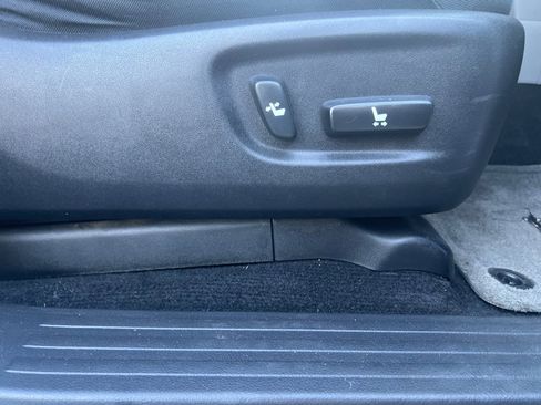 Used 2013 Toyota 4Runner SR5 w/ Convenience Pkg image 36