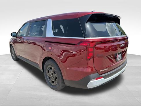 New 2026 Kia Carnival FWD image 5