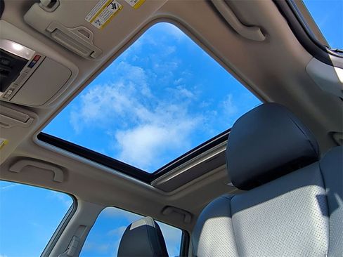 Used 2023 Subaru Forester Touring image 13