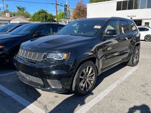 Used 2018 Jeep Grand Cherokee Trackhawk image 3