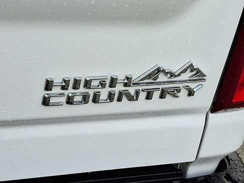 Used 2024 Chevrolet Silverado 3500 High Country w/ Technology Package image 29