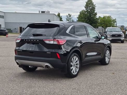 Used 2021 Ford Escape Titanium w/ Titanium Elite Package AWD/4WD image 4