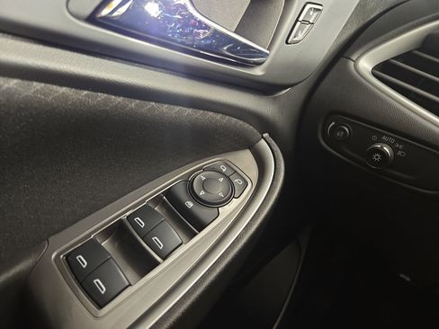 Used 2023 Chevrolet Malibu LS FWD image 27