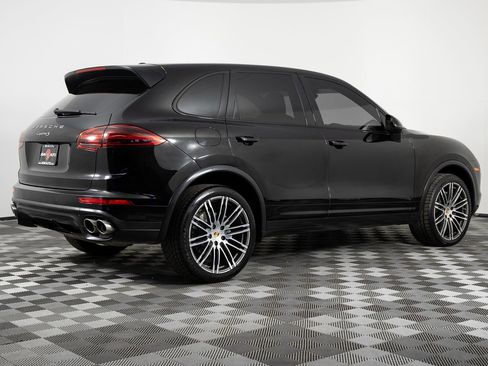 Used 2017 Porsche Cayenne S image 8