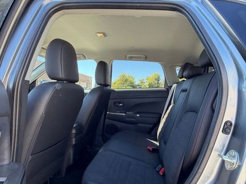 Used 2023 Mitsubishi Outlander Sport SE image 23