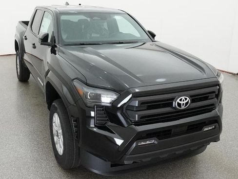 Used 2026 Toyota Tacoma SR5 RWD image 17