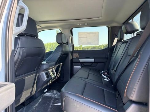 New 2026 Ford F250 Lariat w/ Black Appearance Package AWD/4WD image 27