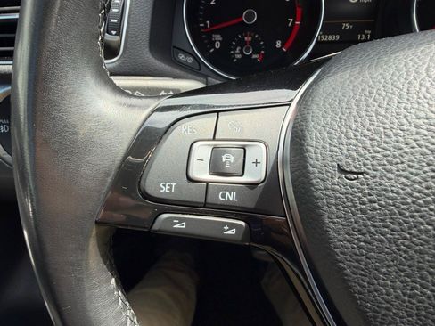 Used 2018 Volkswagen Passat 2.0T SE FWD image 26