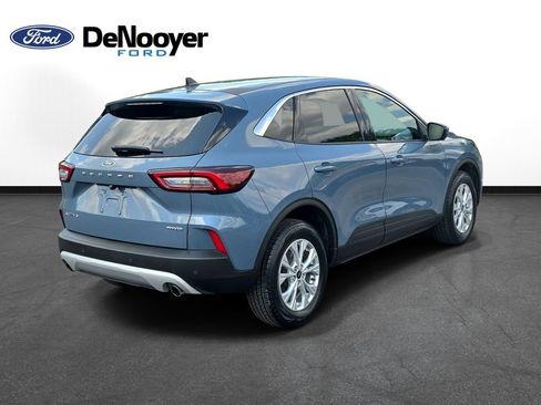 Used 2023 Ford Escape Active w/ Tech Pack #2 AWD/4WD image 6