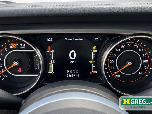 Used 2021 Jeep Wrangler Unlimited Sahara AWD/4WD image 13