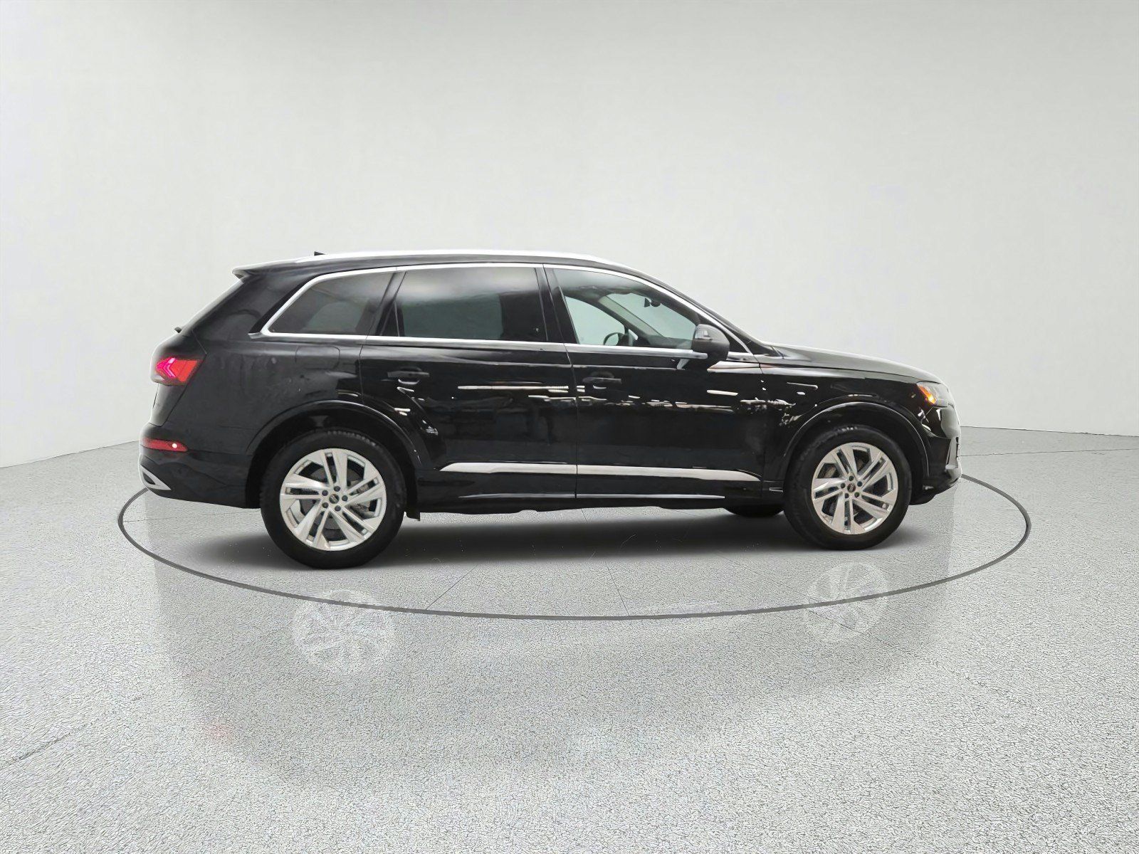 Used 2023 Audi Q7 2.0T Premium AWD/4WD image 4