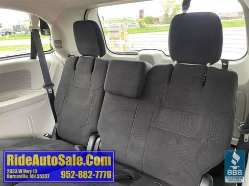 Used 2011 Dodge Grand Caravan Express FWD image 12