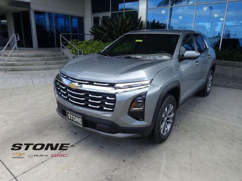 New 2026 Chevrolet Equinox LT FWD image 3