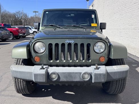 Used 2007 Jeep Wrangler Unlimited Sahara image 2