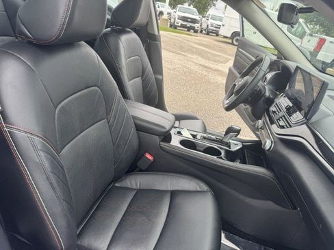Used 2023 Nissan Altima 2.5 SR w/ SR Premium Package FWD image 36