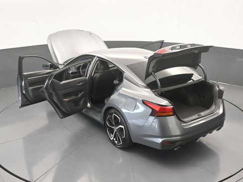 Used 2024 Nissan Altima 2.5 SR FWD image 62