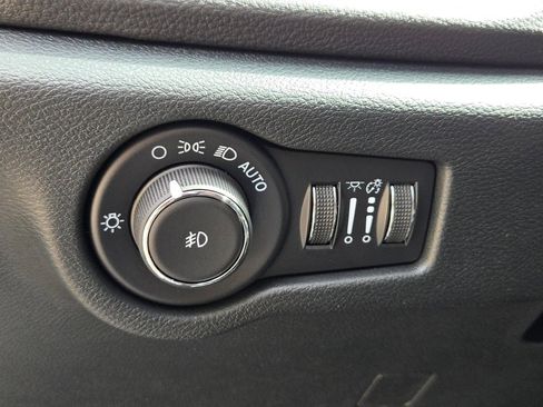 New 2026 Chrysler Pacifica Select image 26