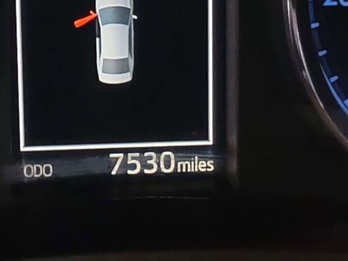 Used 2017 Toyota Corolla XLE image 12