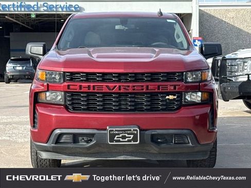 Used 2020 Chevrolet Silverado 1500 Custom w/ Infotainment Package RWD image 3