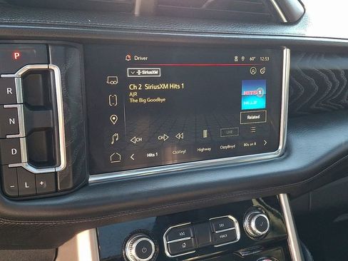 Used 2022 GMC Yukon XL Denali image 3