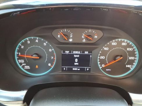 Used 2023 Chevrolet Traverse LS w/ Safety Package image 23