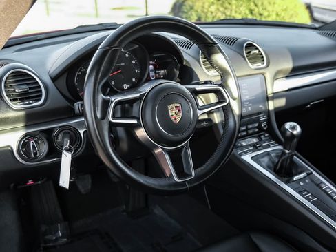 Used 2019 Porsche 718 Cayman image 11