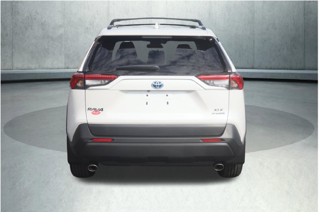Used 2024 Toyota RAV4 XLE Premium w/ Weather Package AWD/4WD image 15