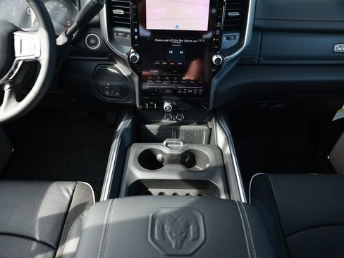 New 2026 RAM 3500 Laramie AWD/4WD image 28
