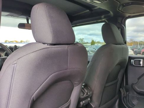 Used 2018 Jeep Wrangler Unlimited Sport S image 17