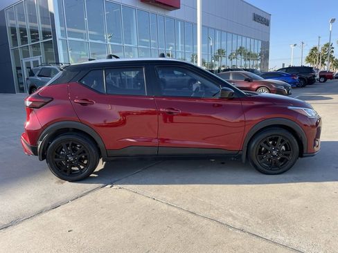 Certified 2024 Nissan Kicks SV w/ Exterior Package image 2