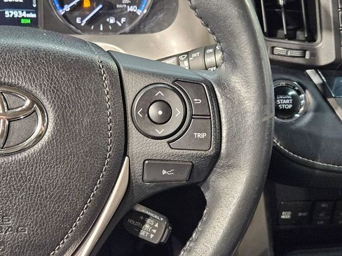 Used 2018 Toyota RAV4 Platinum AWD/4WD image 29