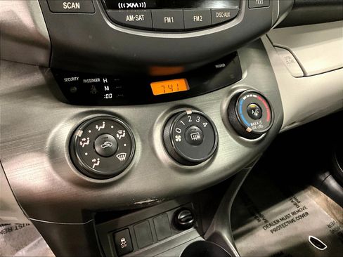 Used 2011 Toyota RAV4 Limited w/ Upgrade Value Pkg AWD/4WD image 15