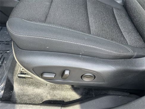 Certified 2025 Chevrolet Traverse LT image 14