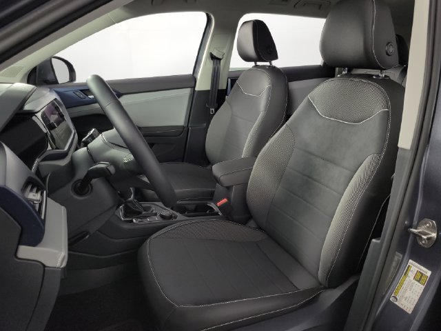 Used 2024 Volkswagen Taos SE AWD/4WD image 13