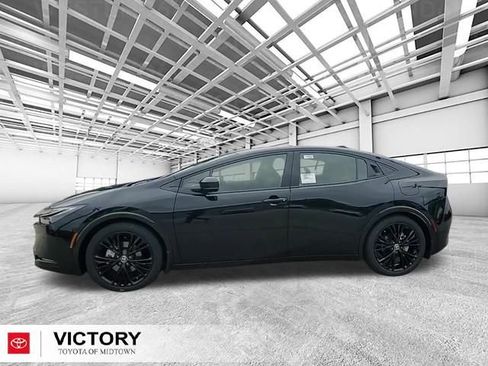 New 2026 Toyota Prius Plug-In Hybrid FWD image 6