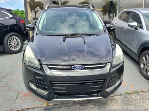 Used 2015 Ford Escape Titanium w/ Equipment Group 301A AWD/4WD image 2
