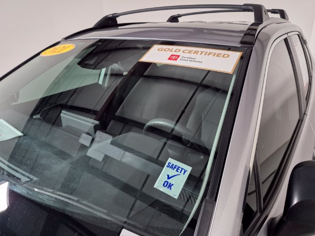Certified 2021 Toyota RAV4 LE AWD/4WD image 9