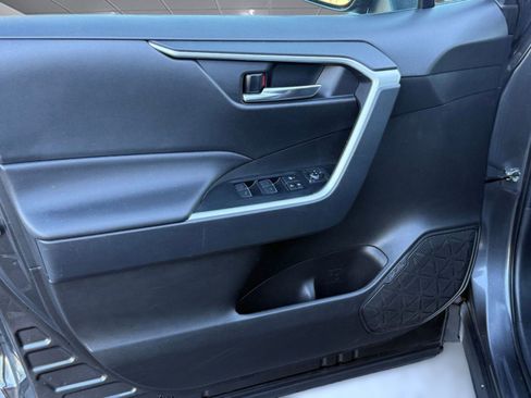 Certified 2022 Toyota RAV4 XLE image 30