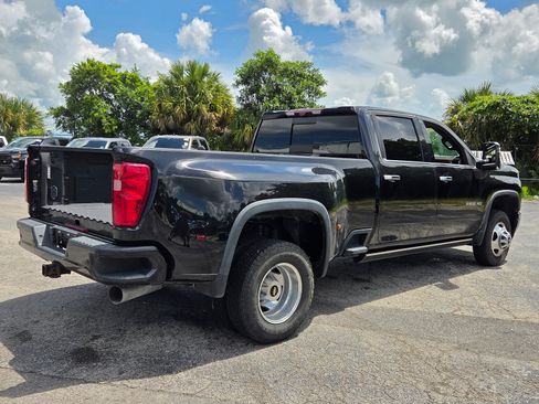 Certified 2022 Chevrolet Silverado 1500 RST AWD/4WD image 40